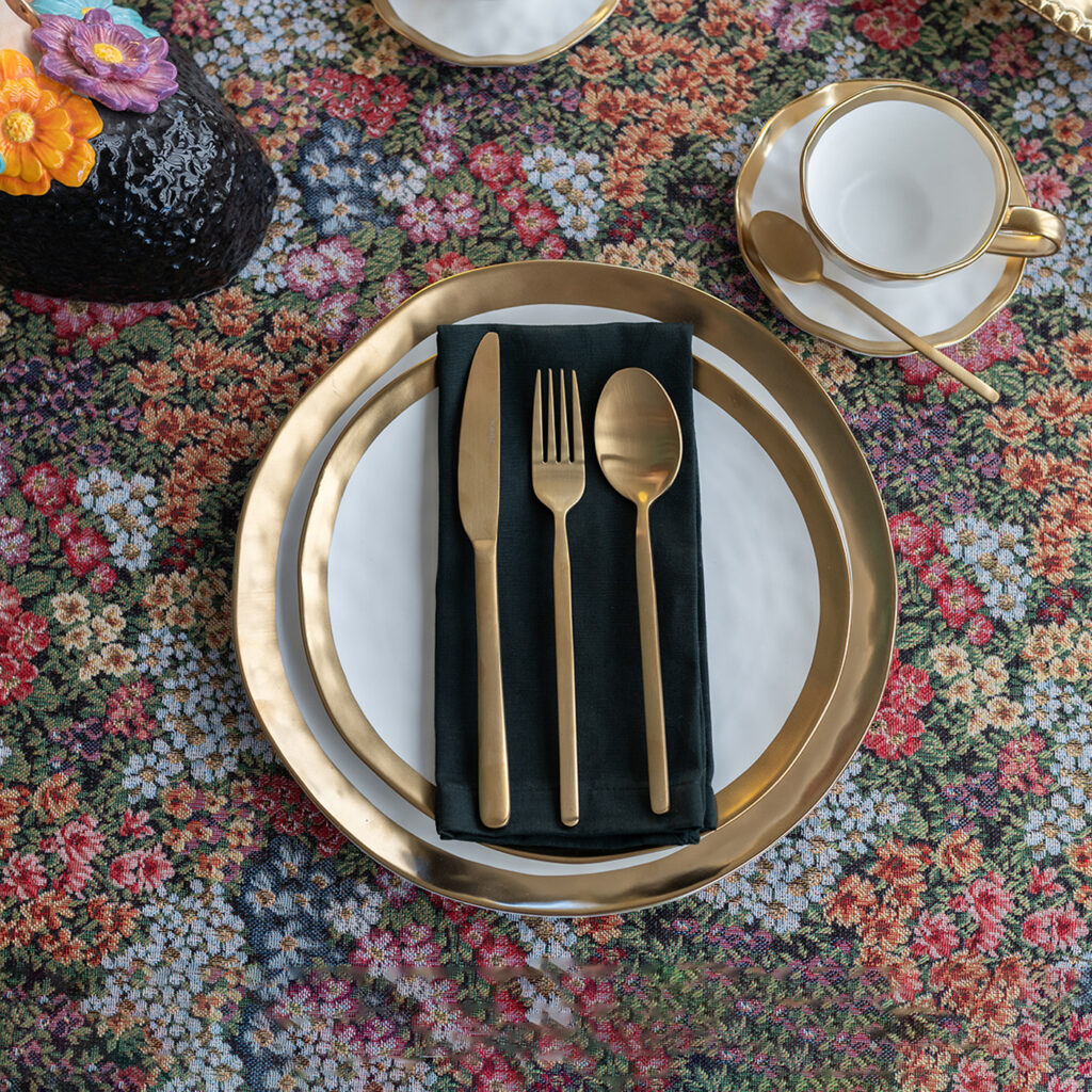 Table Setting with Gold Cutlery Set